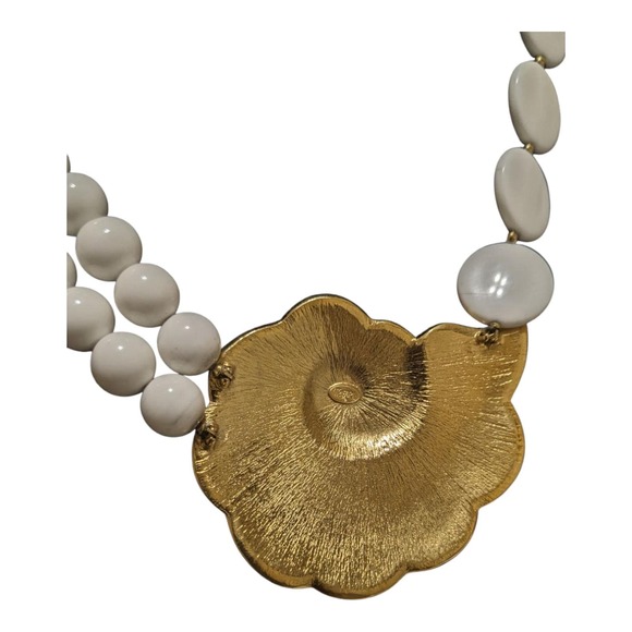 Vintage TRIFARI Signed Enamel Sea Shell Lucite Bead‎ Necklace Bold & Beachy - Picture 4 of 6